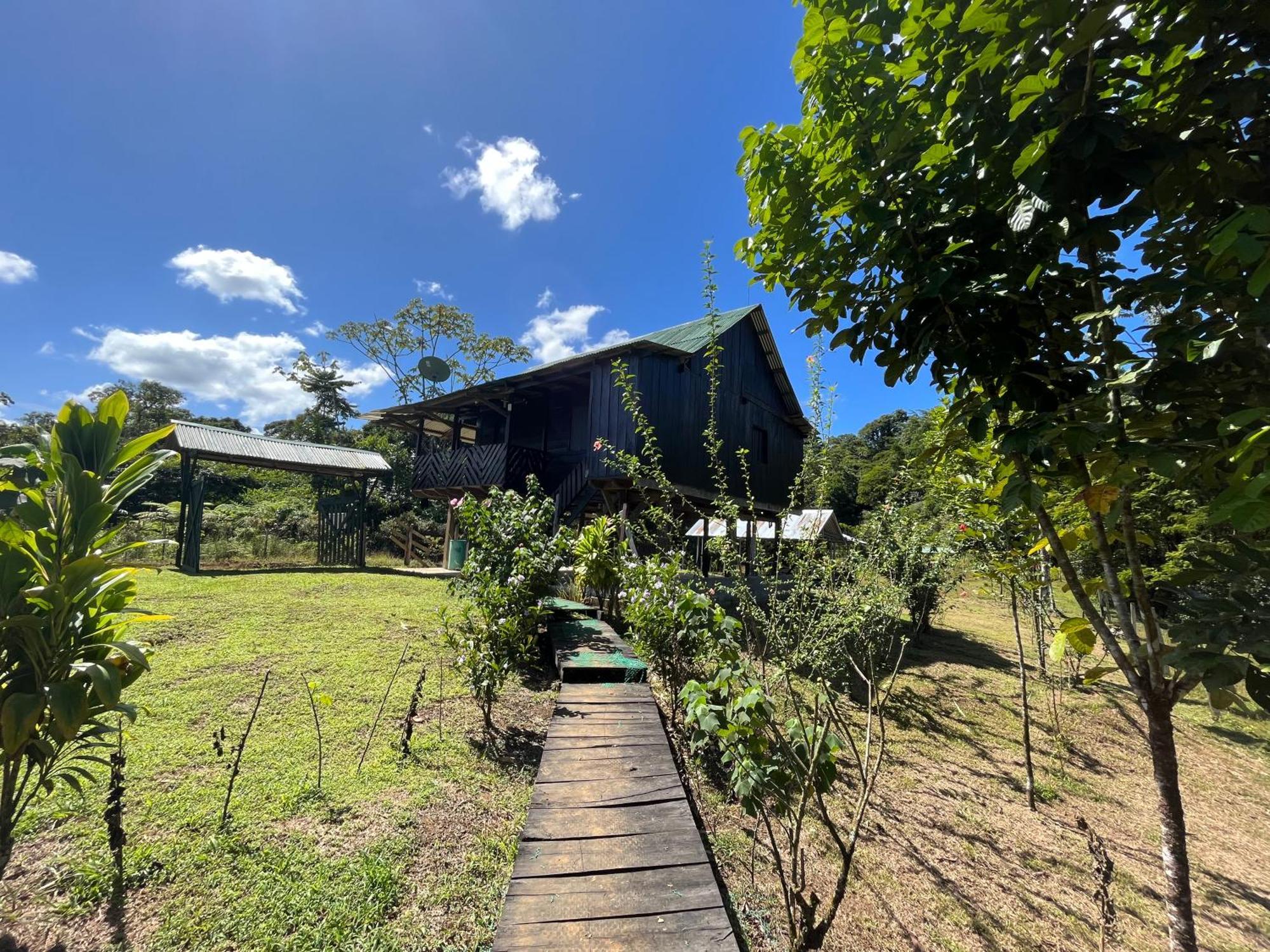 La Cueva Del Sapo Experience A Genuine Countryside Farm Wooden House Villa Horquetas Exterior photo